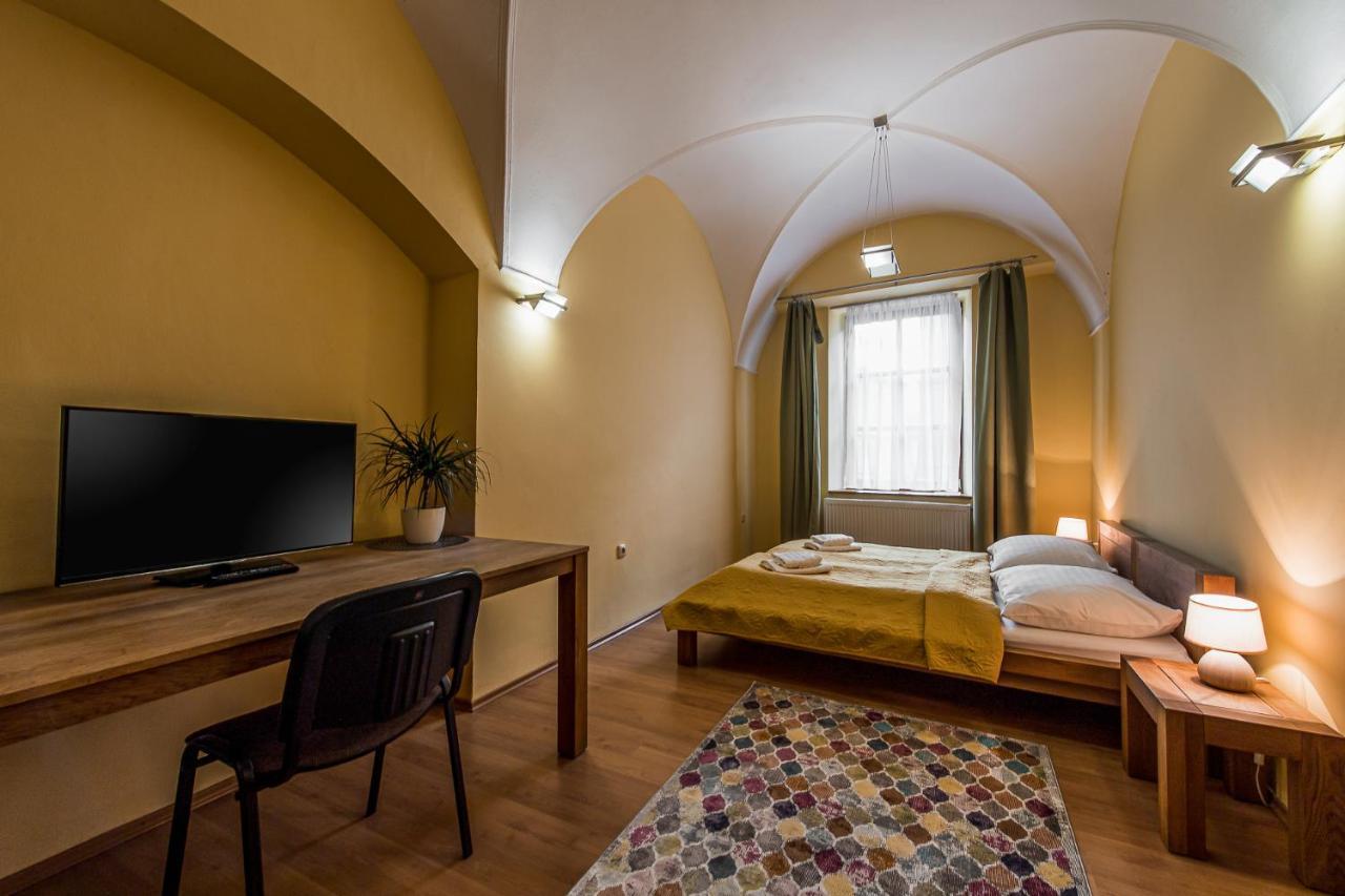 Apartmany Kolegium Prešov Esterno foto